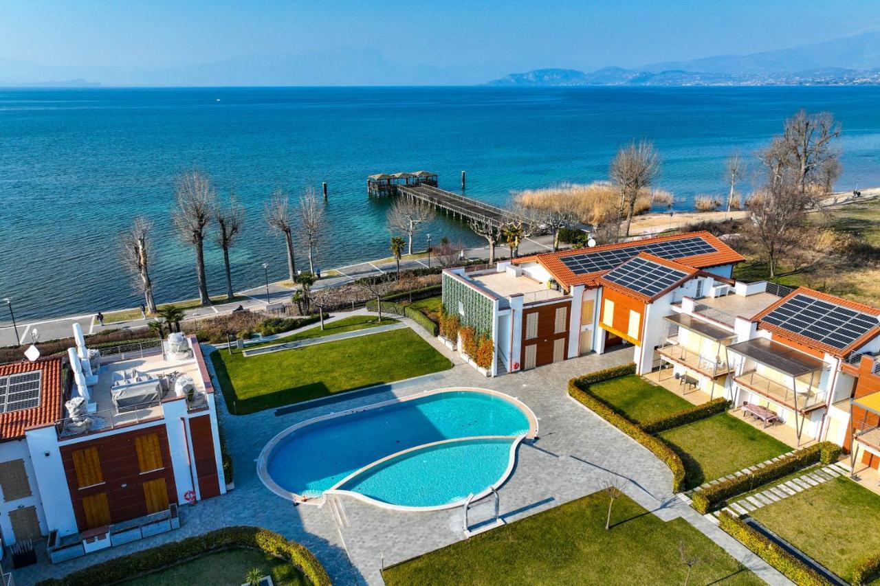 Borgo Gasparina Family Apartments Кастельнуово-дель-Гарда Экстерьер фото