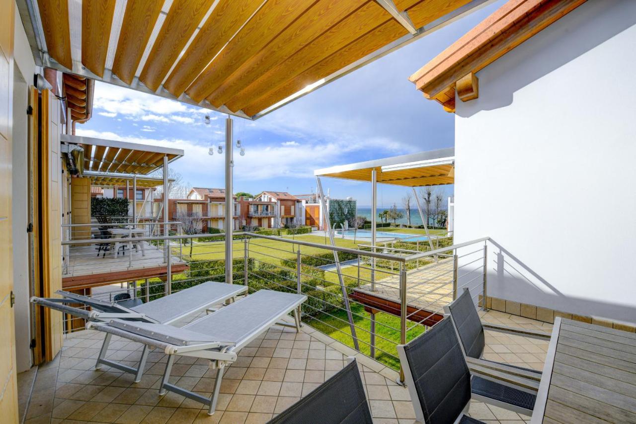 Borgo Gasparina Family Apartments Кастельнуово-дель-Гарда Экстерьер фото