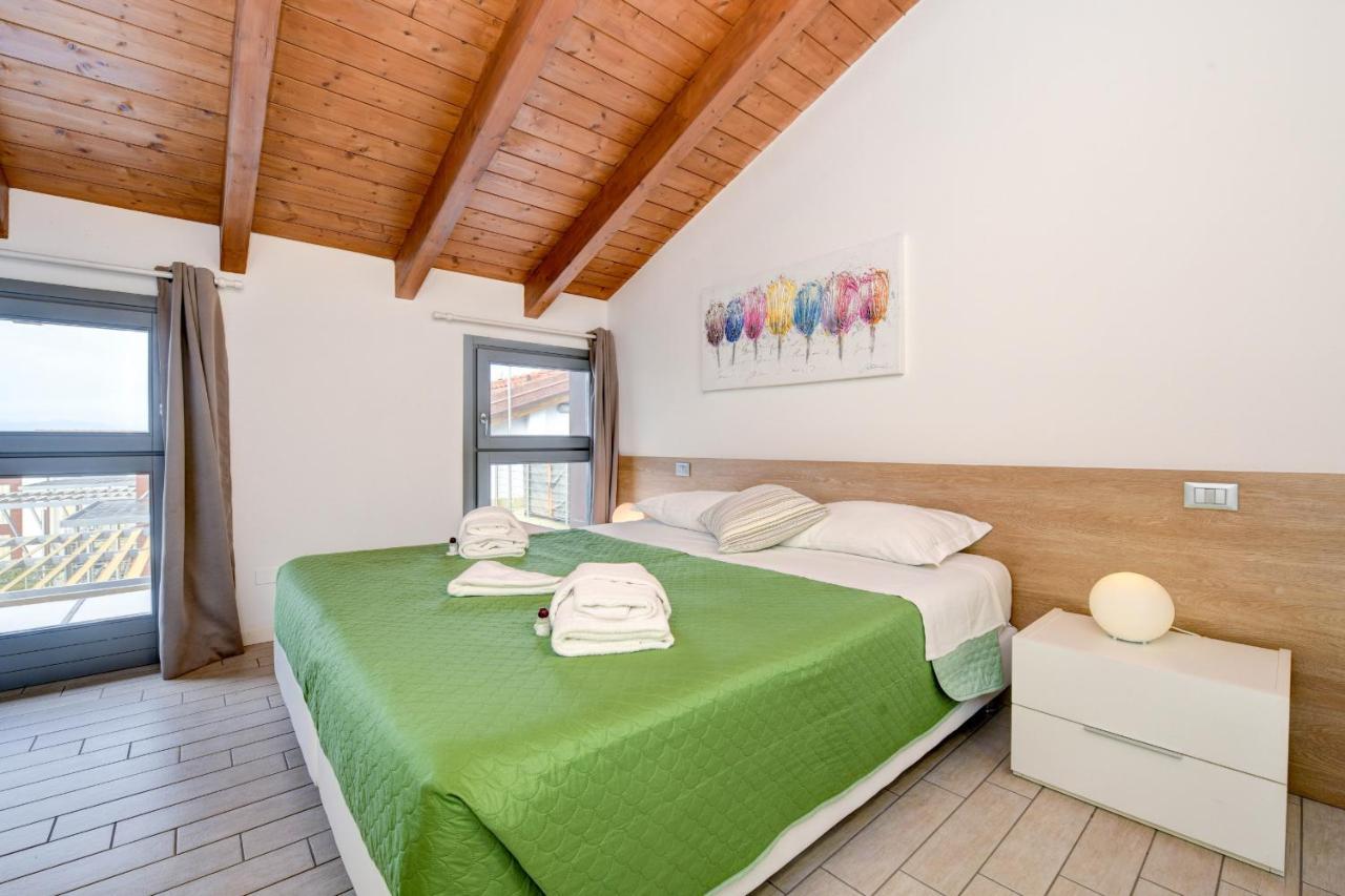 Borgo Gasparina Family Apartments Кастельнуово-дель-Гарда Экстерьер фото