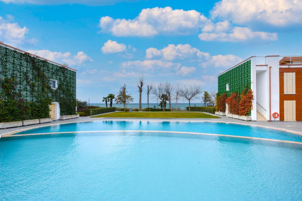 Borgo Gasparina Family Apartments Кастельнуово-дель-Гарда Экстерьер фото