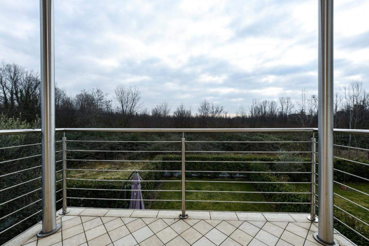 Borgo Gasparina Family Apartments Кастельнуово-дель-Гарда Экстерьер фото