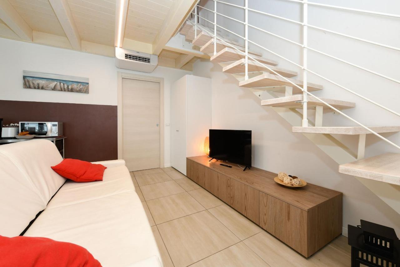Borgo Gasparina Family Apartments Кастельнуово-дель-Гарда Экстерьер фото